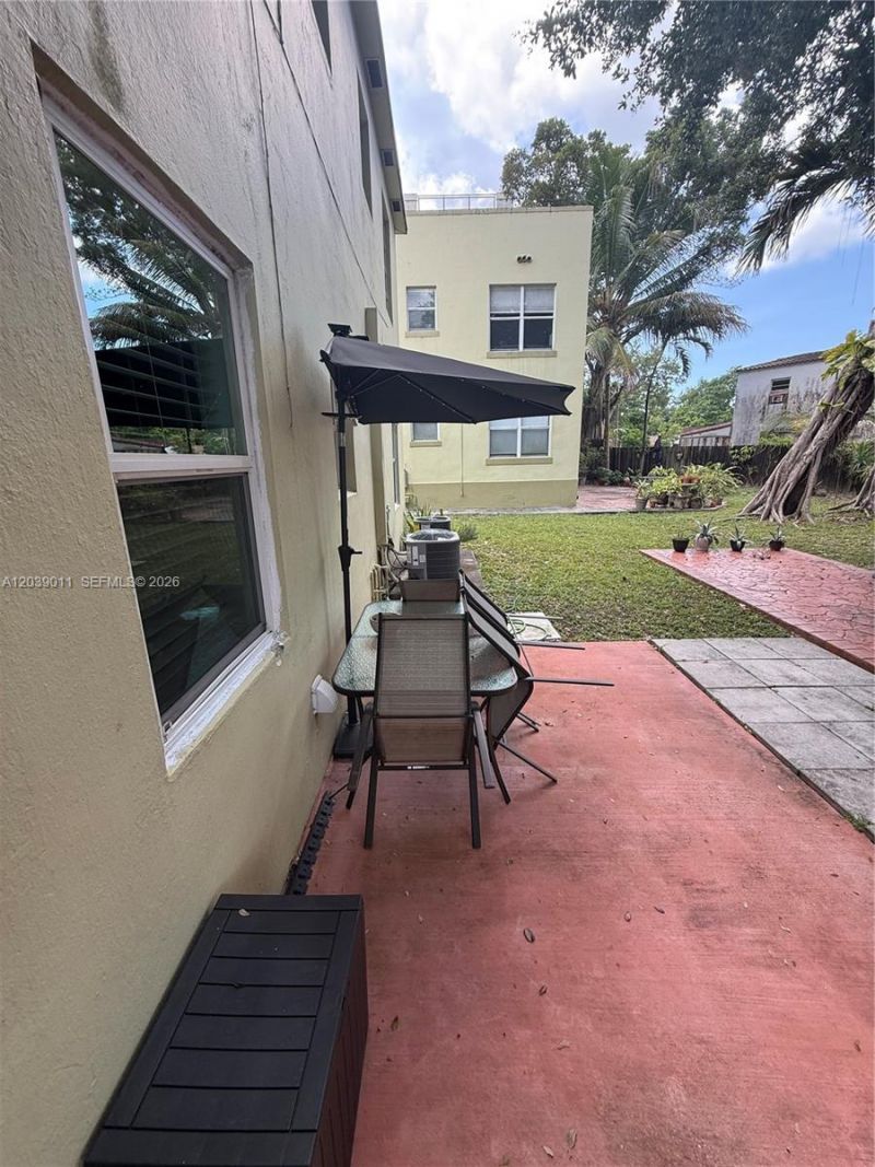 426 NE 77th St Rd , Unit 4, Miami, FL 33138 Photo