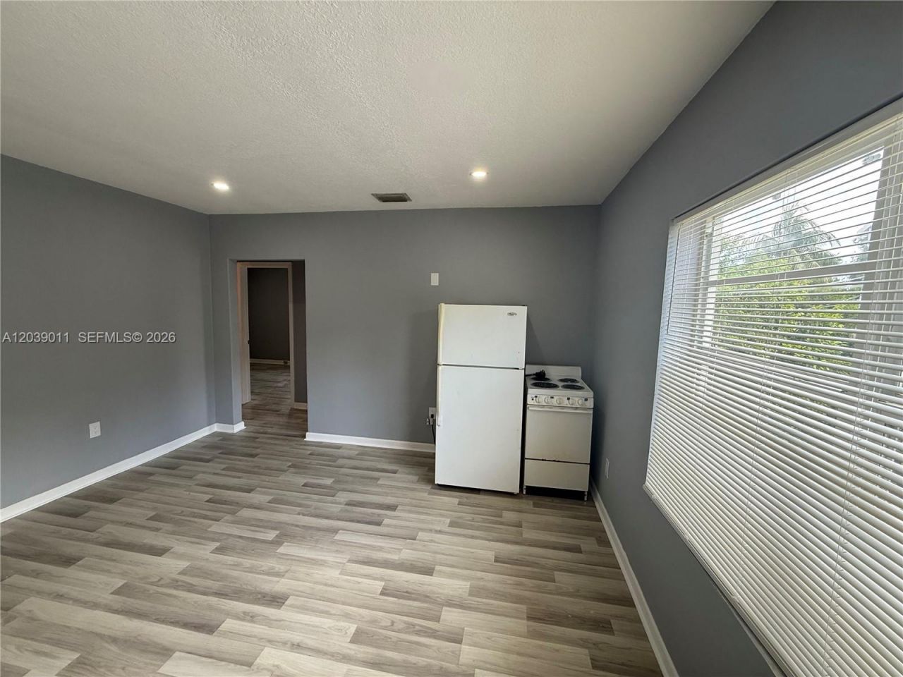 426 NE 77th St Rd , Unit 4, Miami, FL 33138 Photo