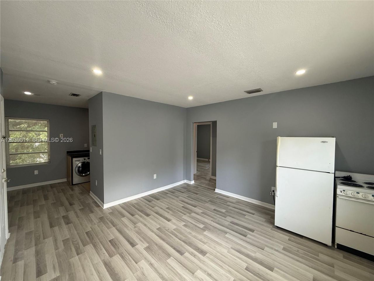 426 NE 77th St Rd , Unit 4, Miami, FL 33138 Photo