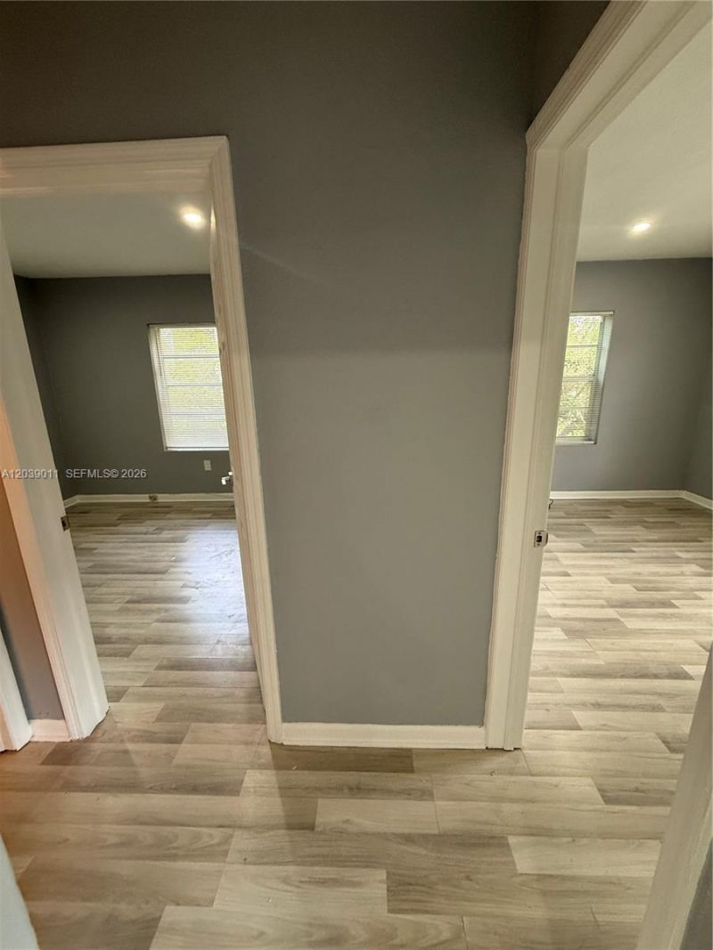 426 NE 77th St Rd , Unit 4, Miami, FL 33138 Photo