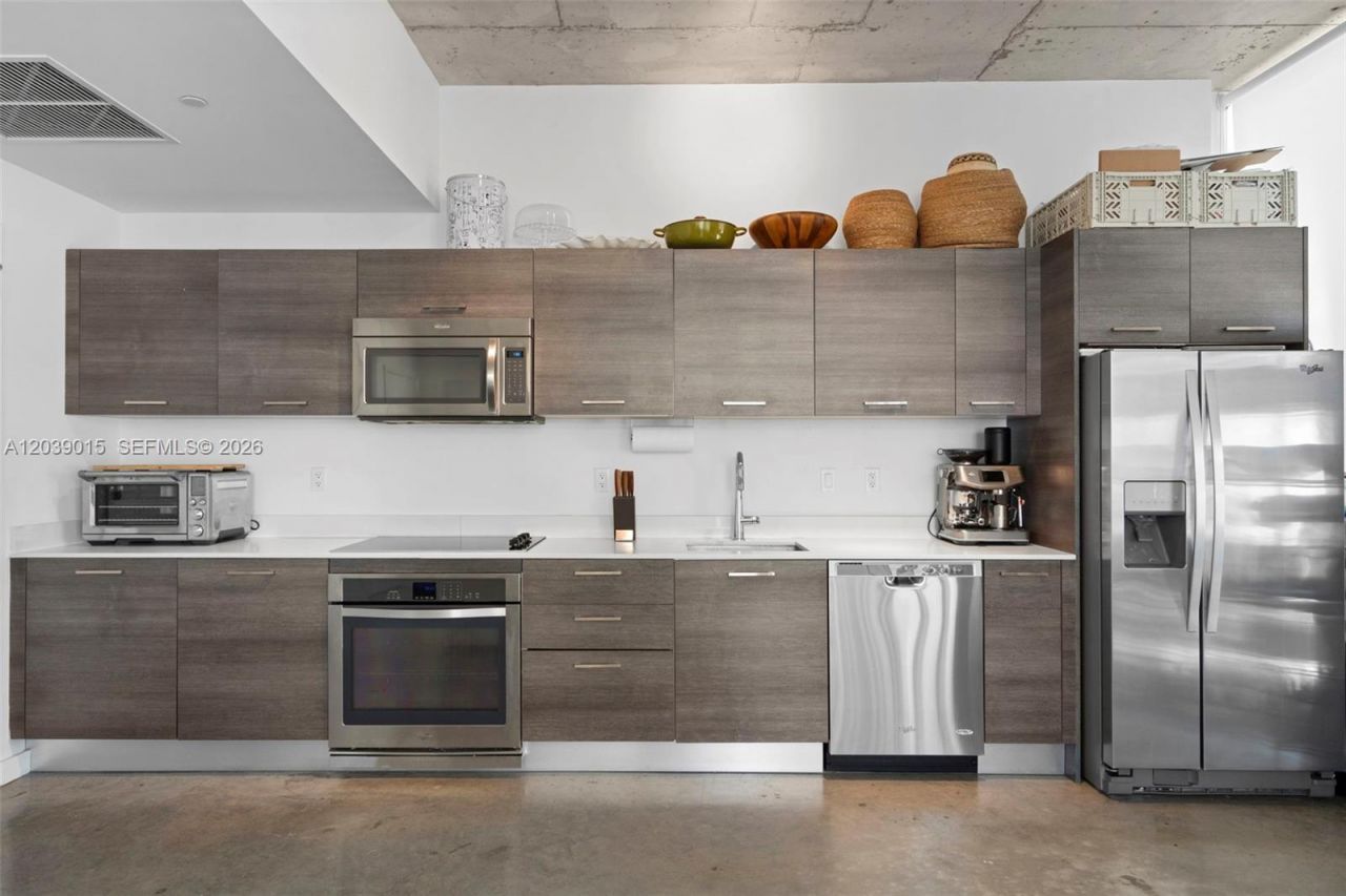 151 SE 1st St , Unit 3102, Miami, FL 33131 Photo