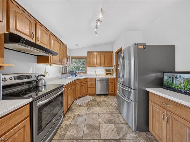 5117 Sangria Drive , West Salem, OH 44287 Photo 8
