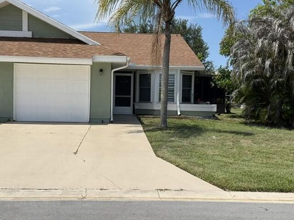 1478 SE Larkwood Circle, Port St. Lucie, FL 34952