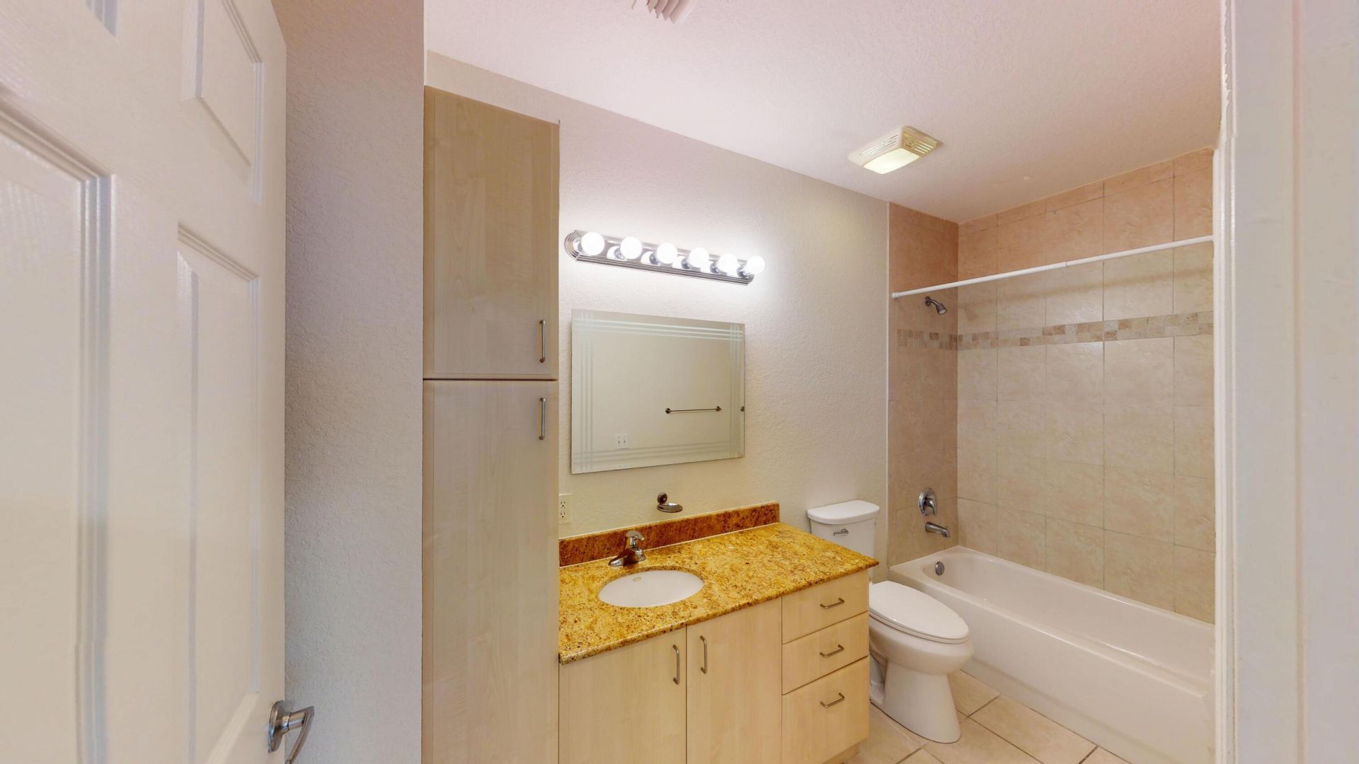 1610 Presidential Way, Unit 505, West Palm Beach, FL 33401 Photo
