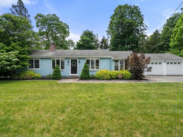 164 East Main St, Hopkinton, MA 01748