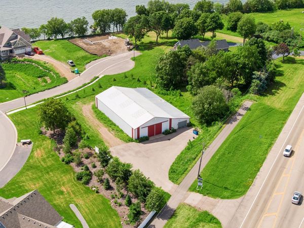 7860 Laketown Parkway , Waconia, MN 55387
