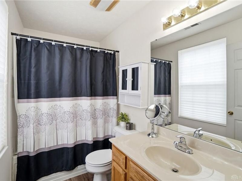 2010 Clearstream Way, Englewood, OH 45315 Photo 32