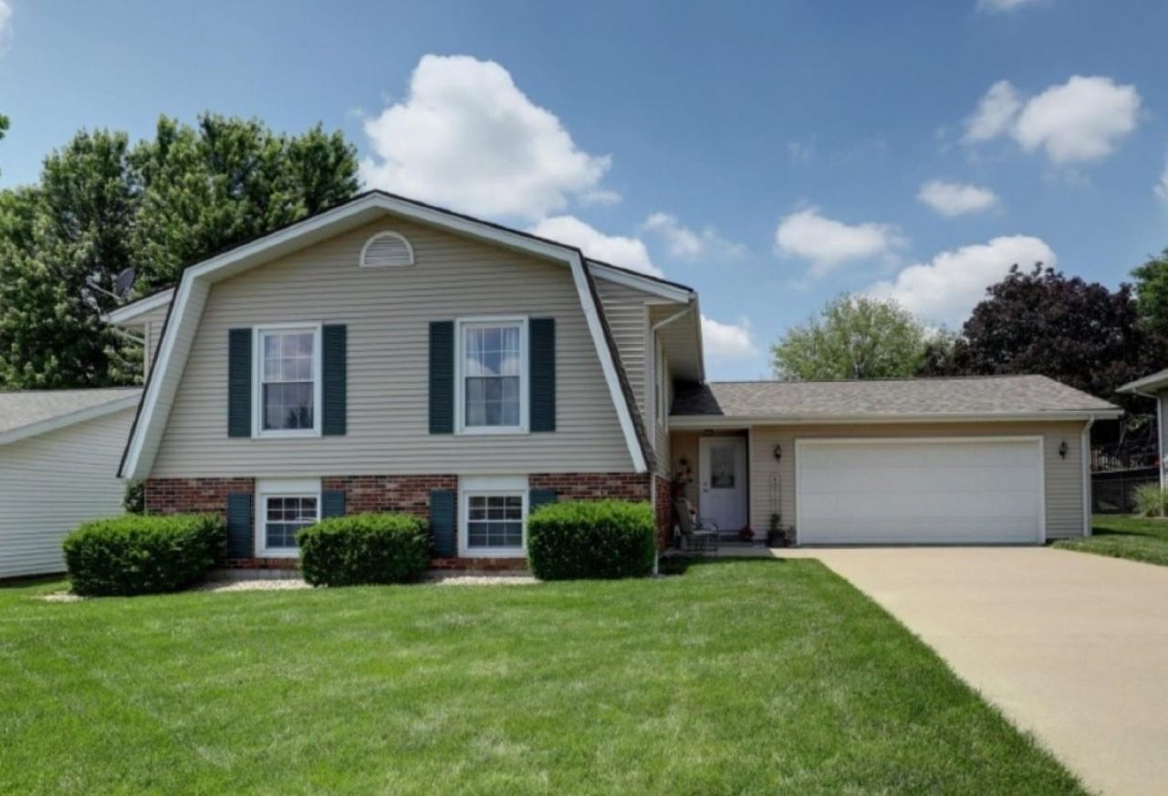 518 S 43rd Street, Quincy, IL 62305 Main Photo