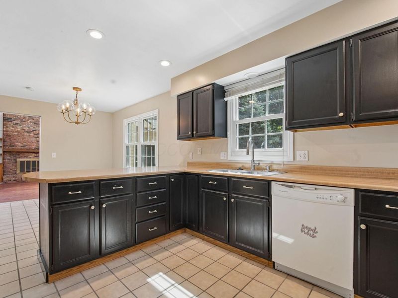 1355 Goldsmith Drive, Westerville, OH 43081 Photo 11