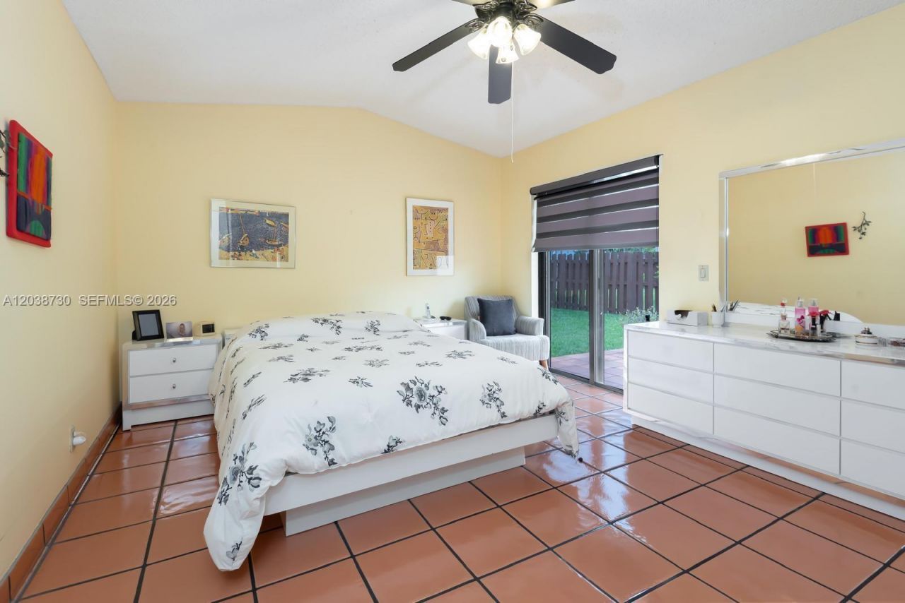6320 NW 173rd St, Hialeah, FL 33015 Photo