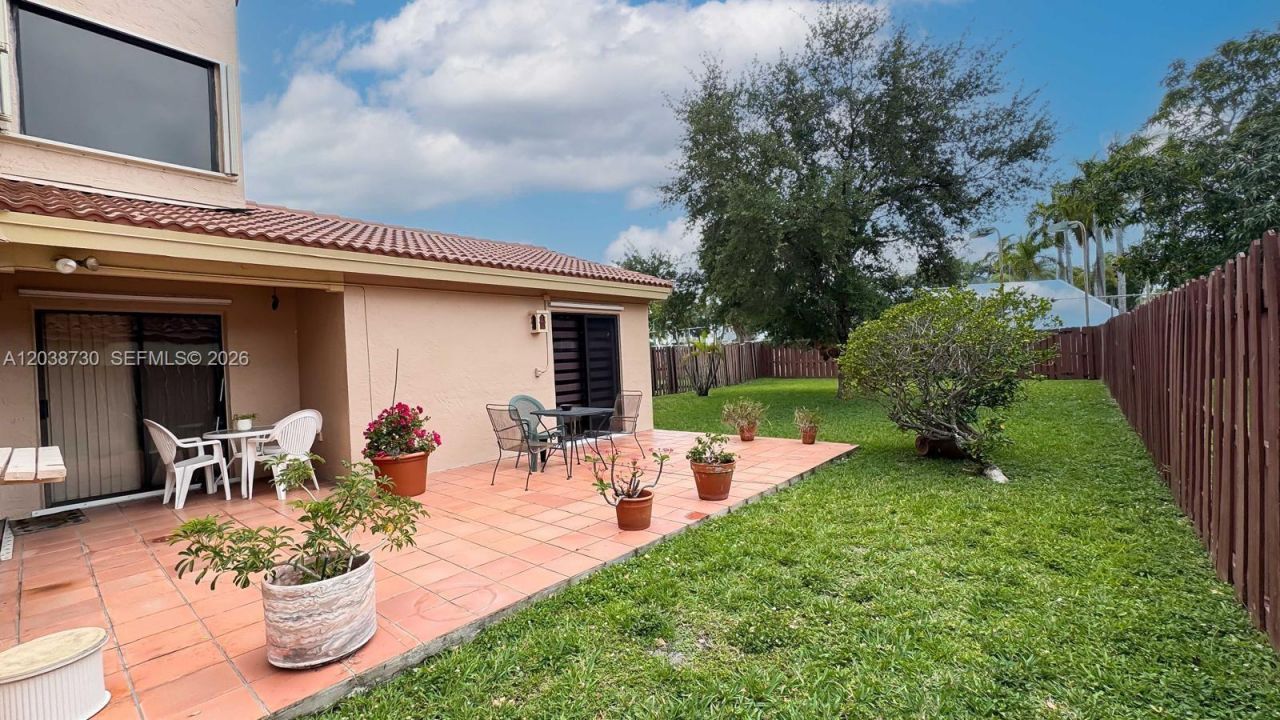 6320 NW 173rd St, Hialeah, FL 33015 Photo