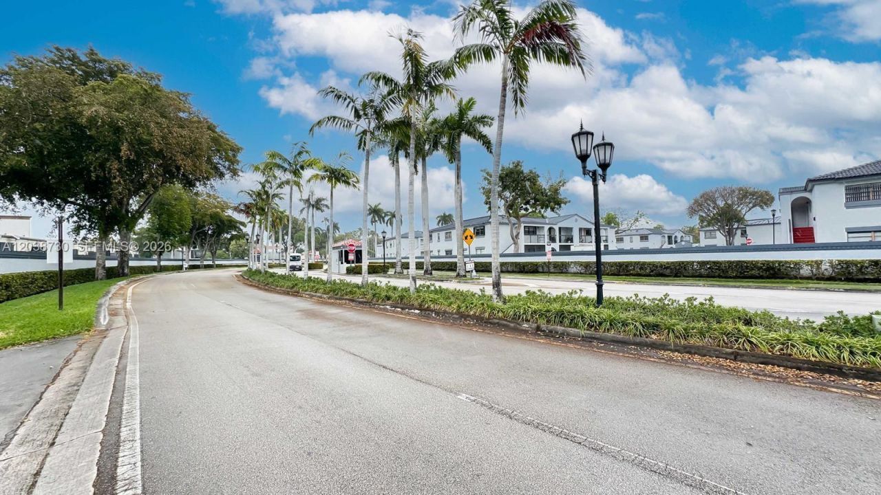 6320 NW 173rd St, Hialeah, FL 33015 Photo