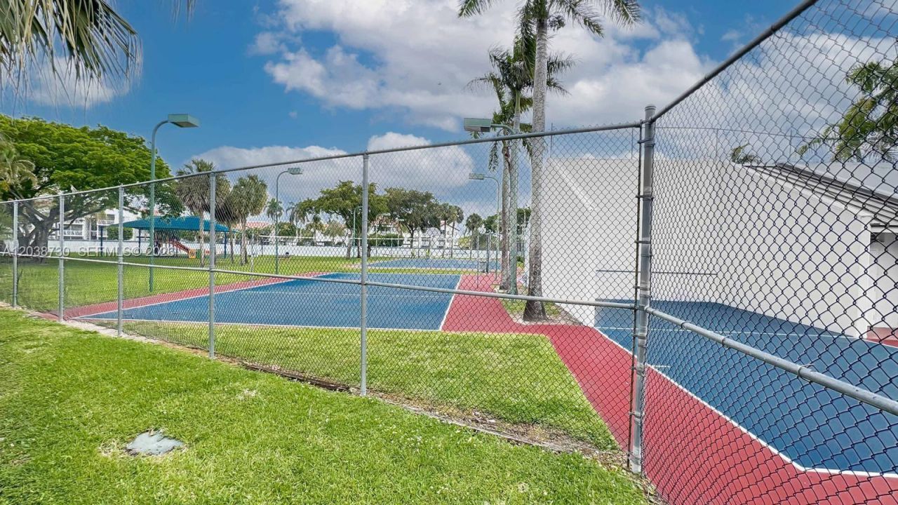 6320 NW 173rd St, Hialeah, FL 33015 Photo