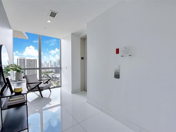 1100 Biscayne Blvd , Unit 3205, Miami, FL 33132