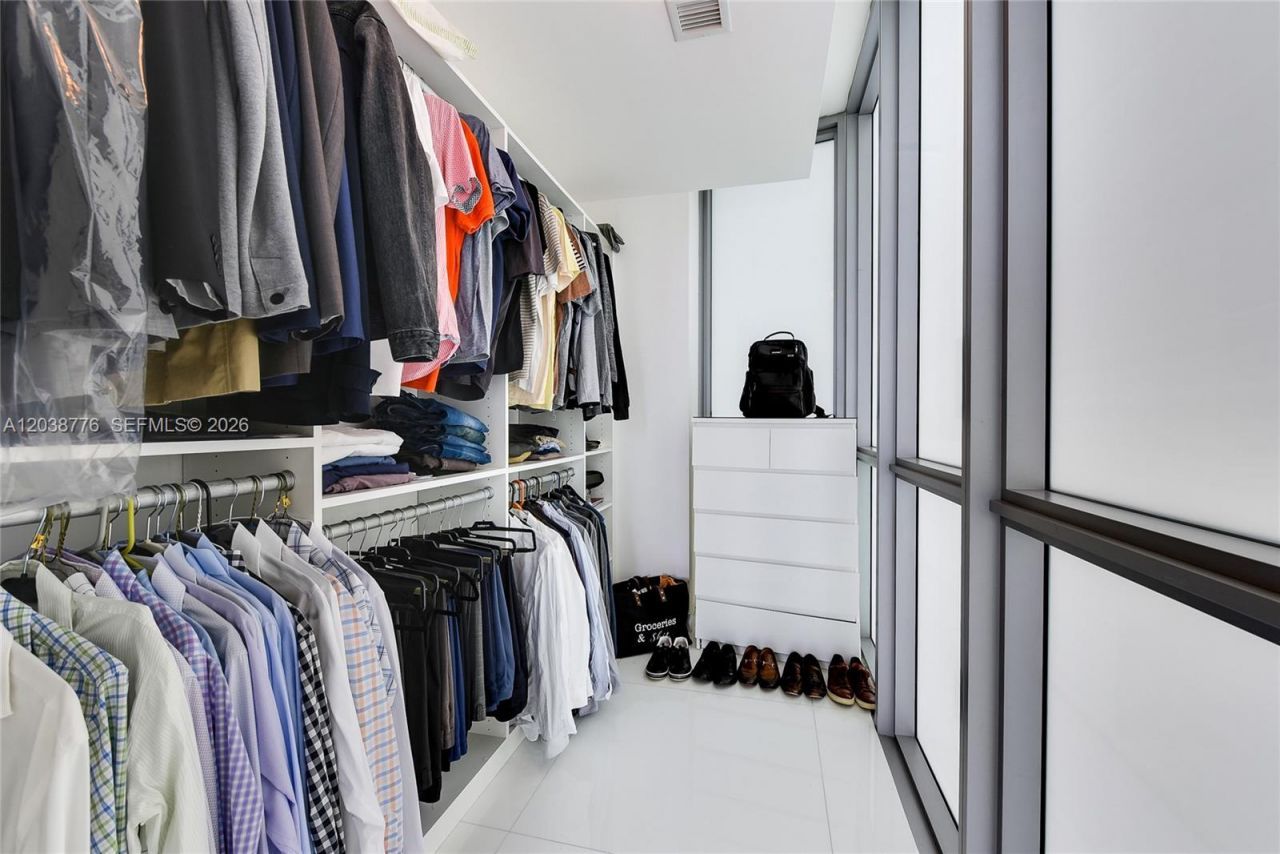 1100 Biscayne Blvd , Unit 3205, Miami, FL 33132 Photo
