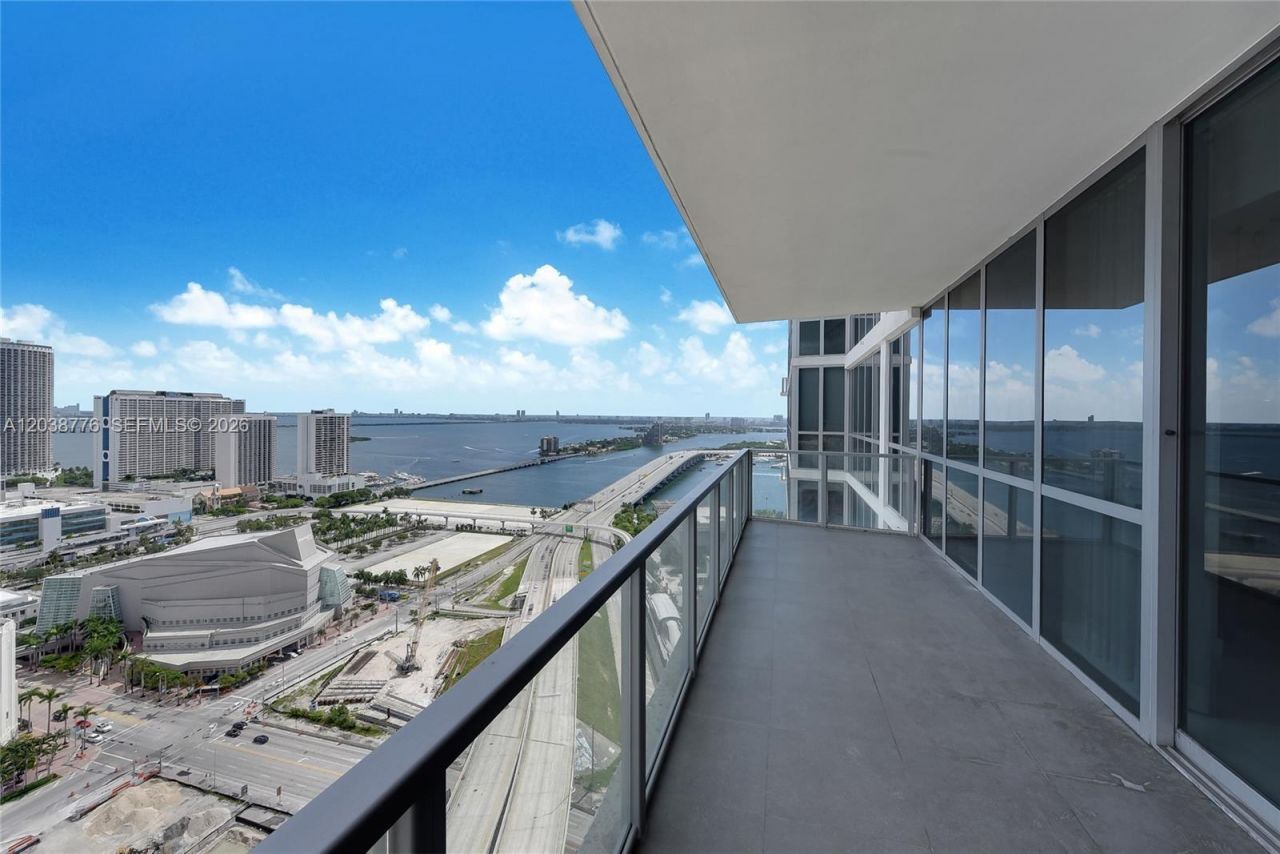 1100 Biscayne Blvd , Unit 3205, Miami, FL 33132 Photo