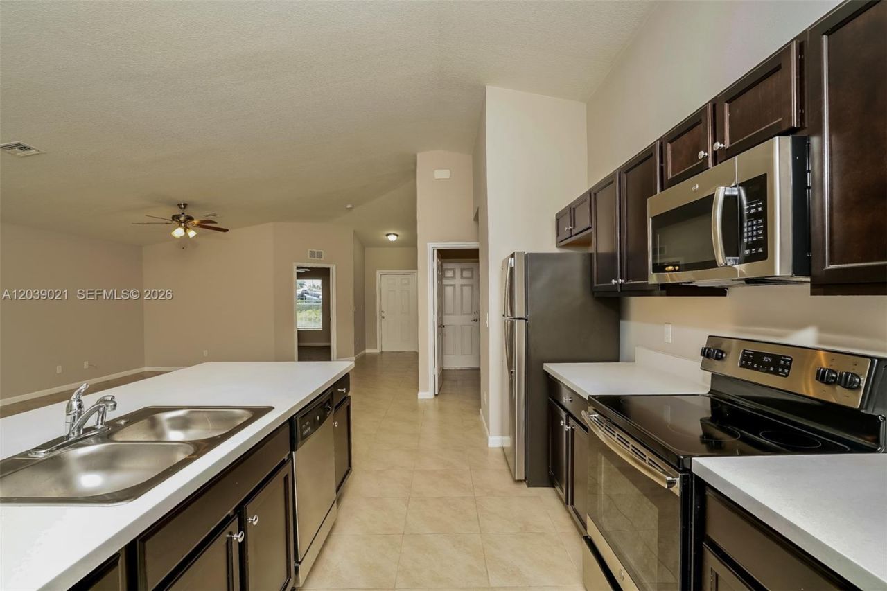 4285 SW Walker St, Port Saint Lucie, FL 34953 Photo