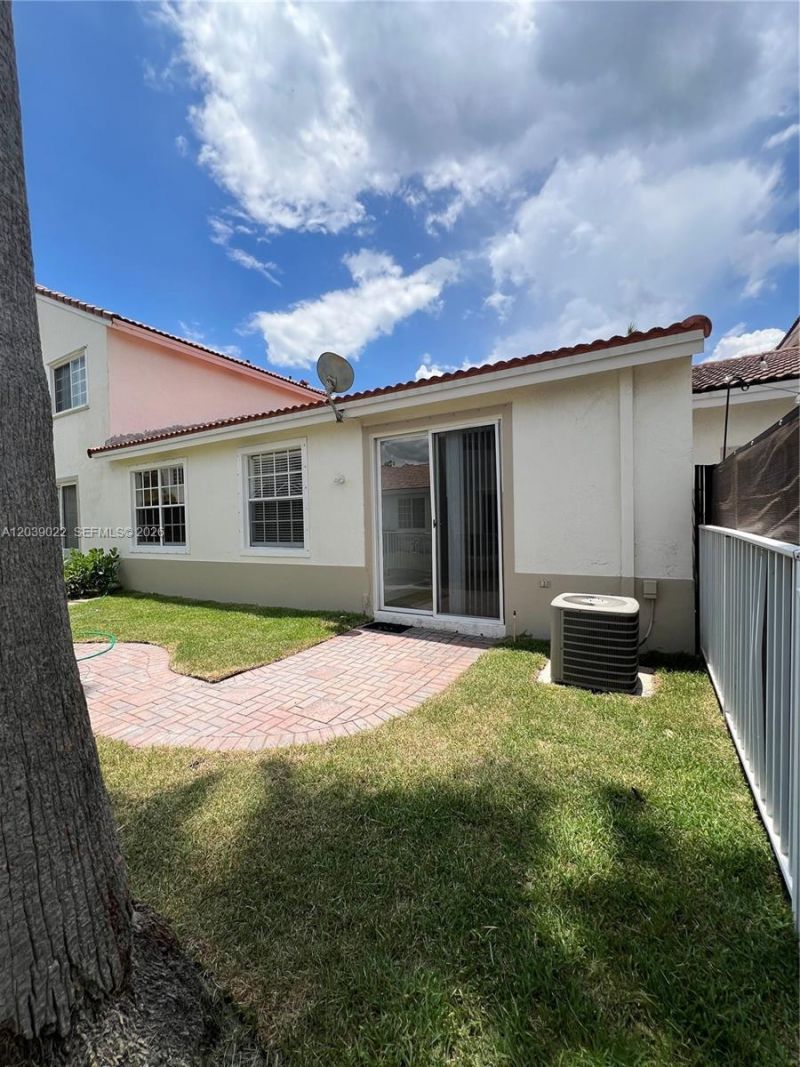 18739 SW 28th St, Miramar, FL 33029 Photo