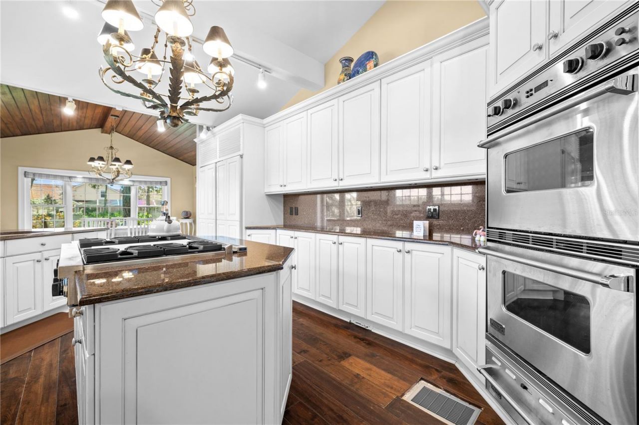 6305 Burning Tree Drive, Seminole, FL 33777 Photo