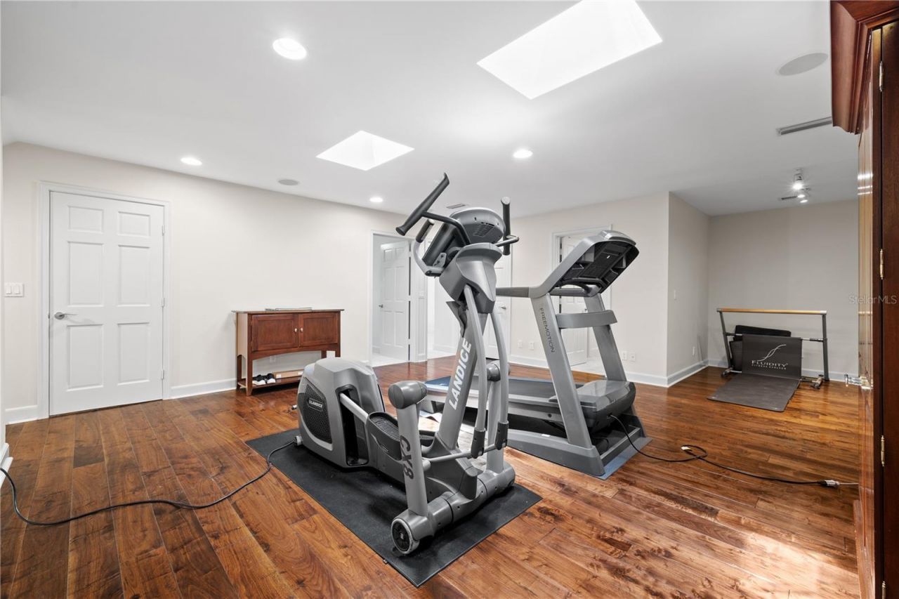 6305 Burning Tree Drive, Seminole, FL 33777 Photo
