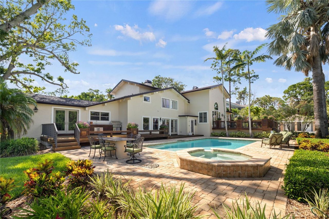 6305 Burning Tree Drive, Seminole, FL 33777 Photo