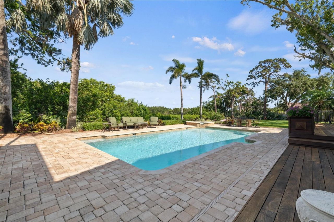 6305 Burning Tree Drive, Seminole, FL 33777 Photo