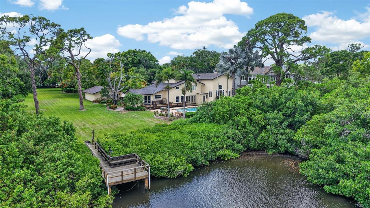 6305 Burning Tree Drive, Seminole, FL 33777 Photo
