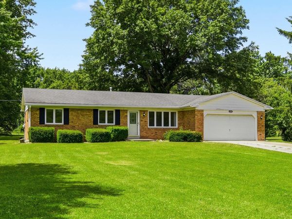 6266 N 900 E Road, New Carlisle, IN 46552