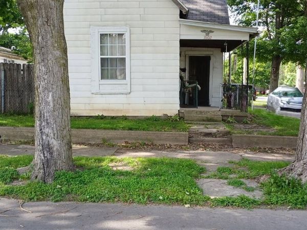 1602 W Jeffras Avenue, Marion, IN 46952