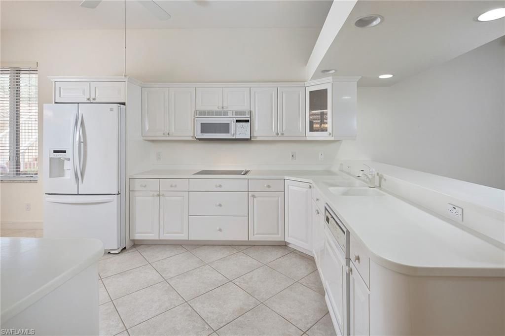 2405 Hidden Lake Dr, Unit 4705, Naples, FL 34112 Photo