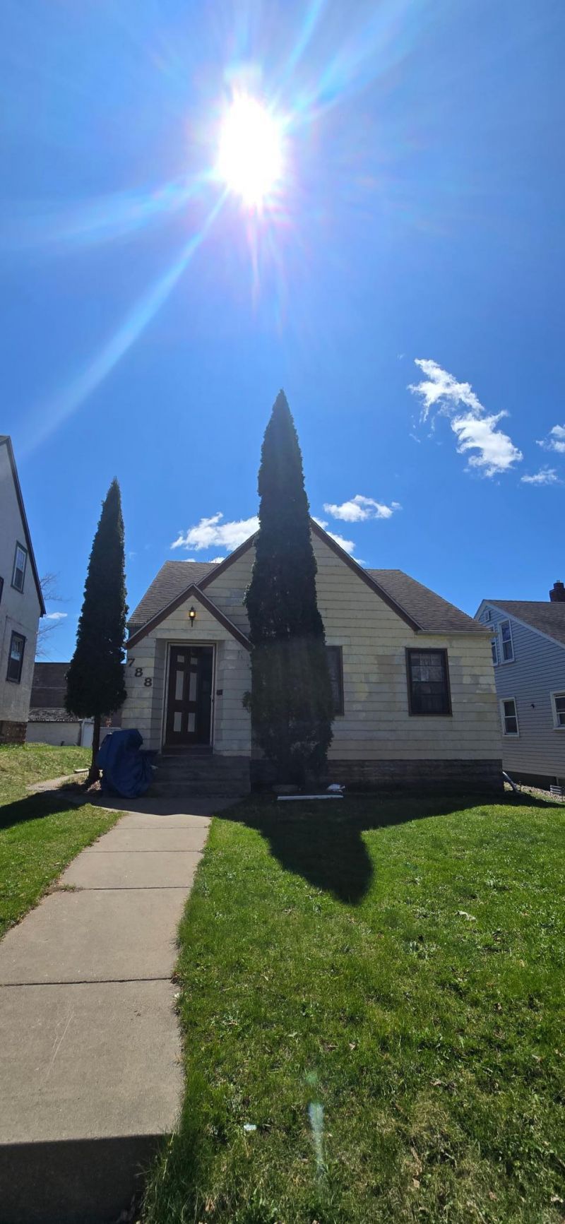 788 Cottage Avenue E Saint Paul, MN 55106