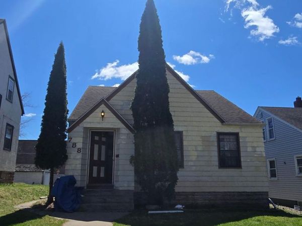788 Cottage Avenue E, Saint Paul, MN 55106