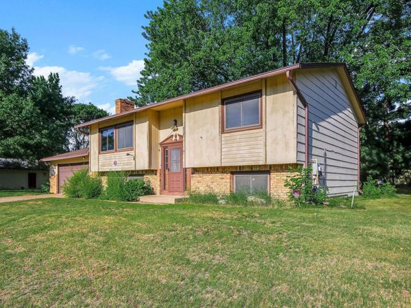 8009 Noble Avenue N, Brooklyn Park, MN 55443