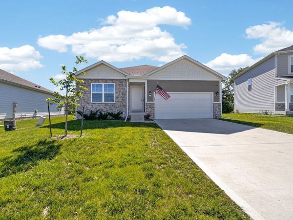 82 Dakota Circle, Waukee, IA 50263