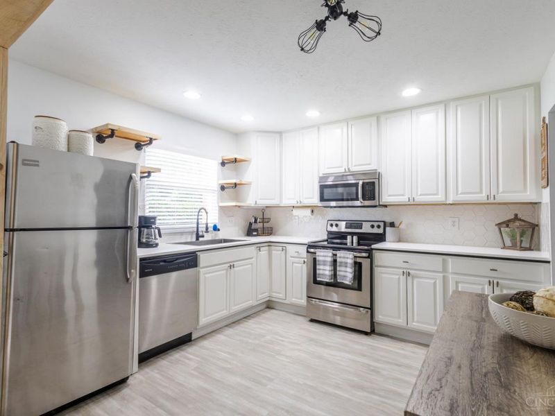 3661 Parfore Court, Unit 14, Pierce Twp, OH 45245 Photo 9