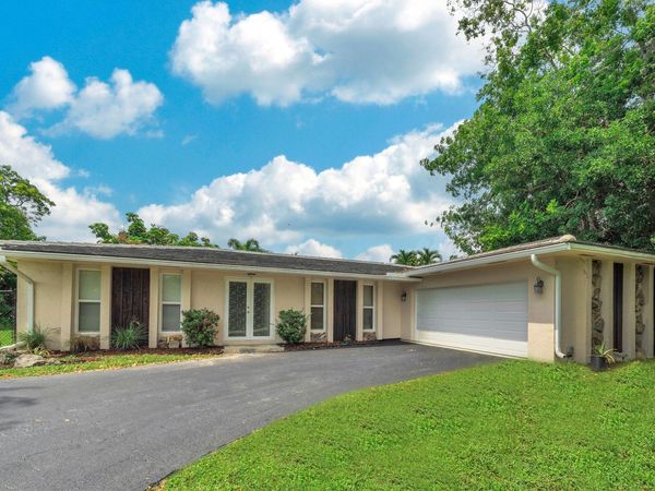 11901 NW 25th Street, Plantation, FL 33323