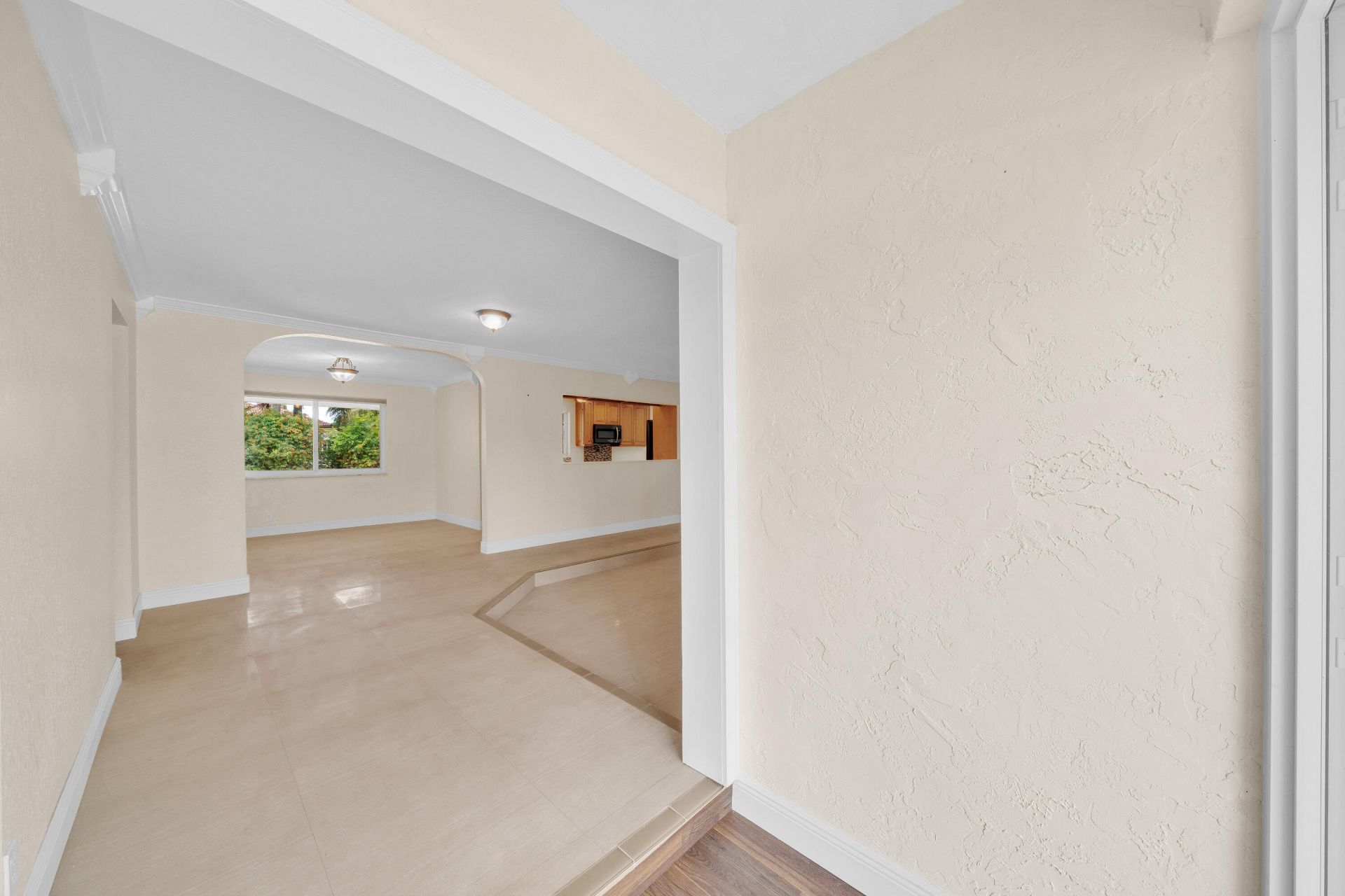 11901 NW 25th Street, Plantation, FL 33323 Photo