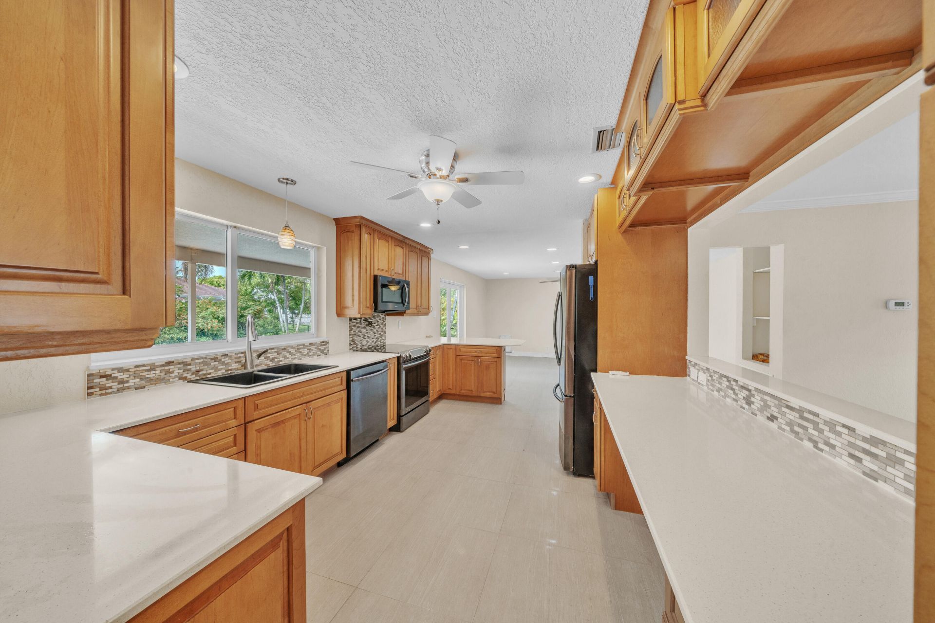 11901 NW 25th Street, Plantation, FL 33323 Photo