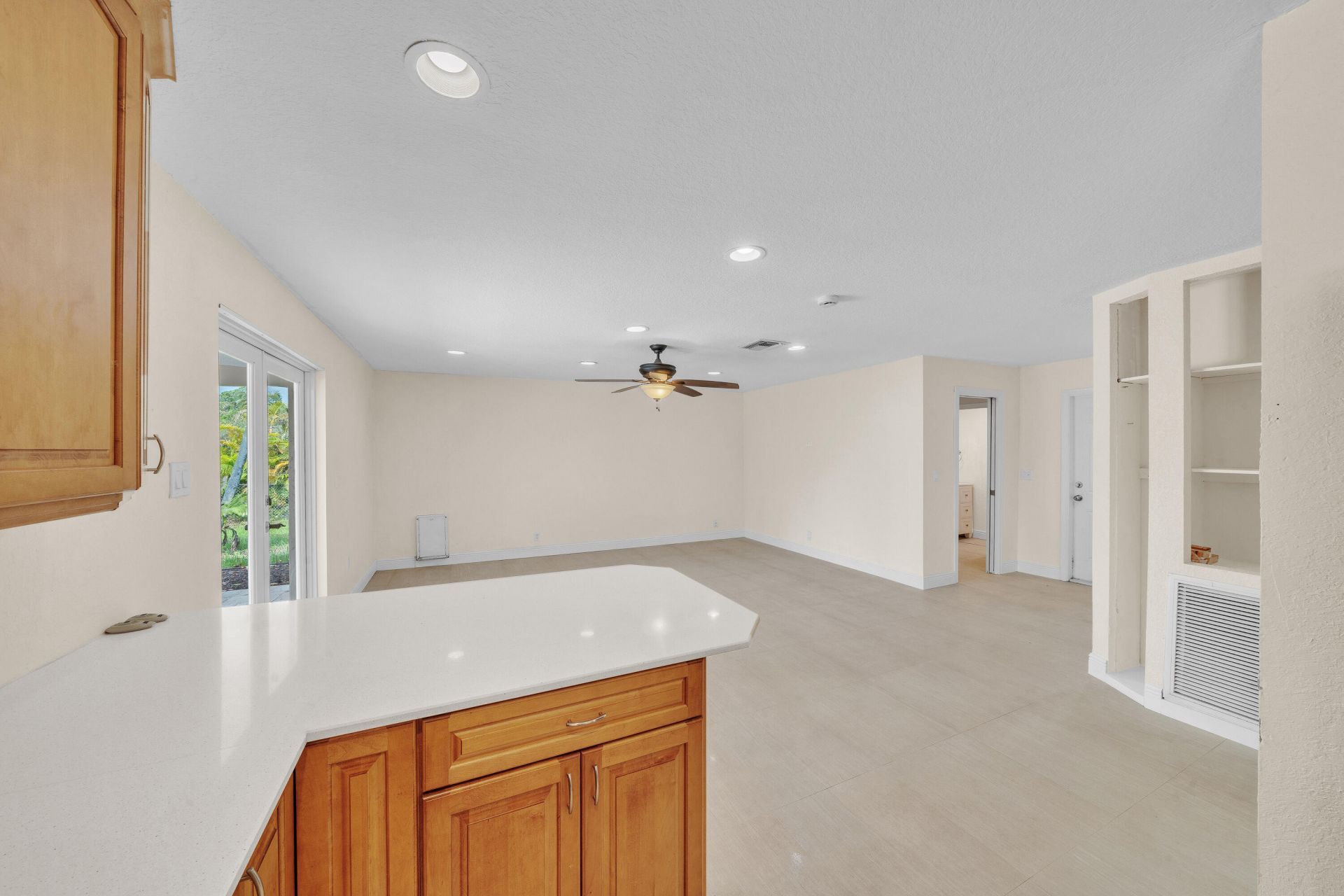 11901 NW 25th Street, Plantation, FL 33323 Photo