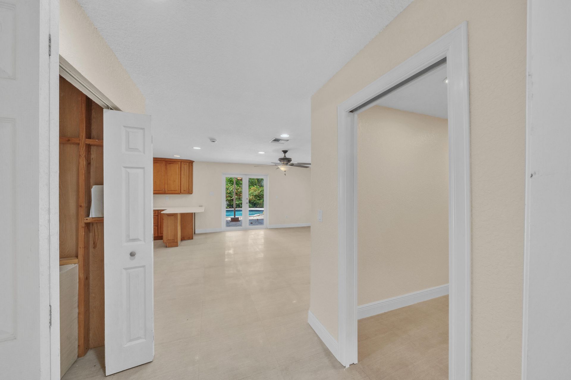 11901 NW 25th Street, Plantation, FL 33323 Photo