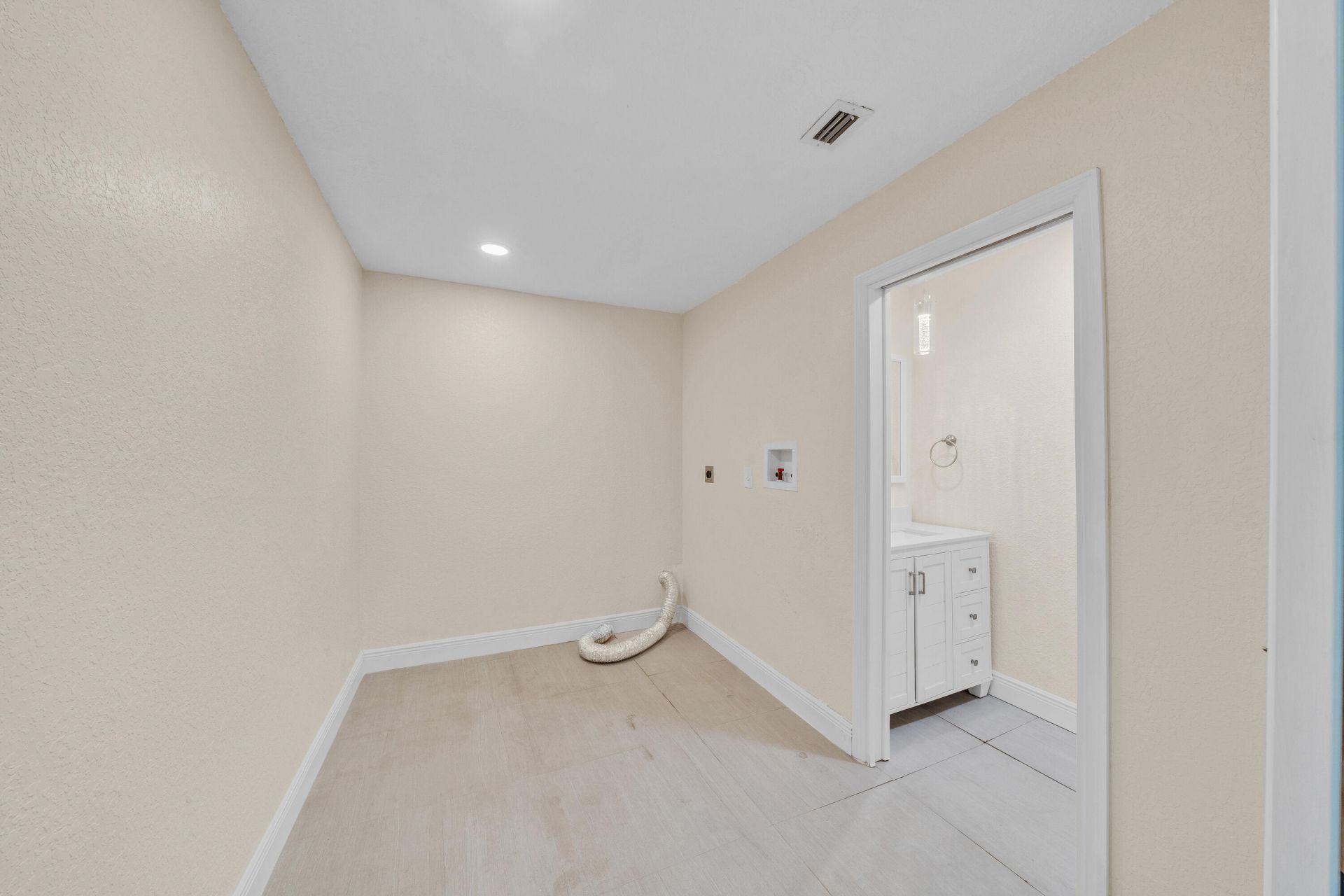 11901 NW 25th Street, Plantation, FL 33323 Photo
