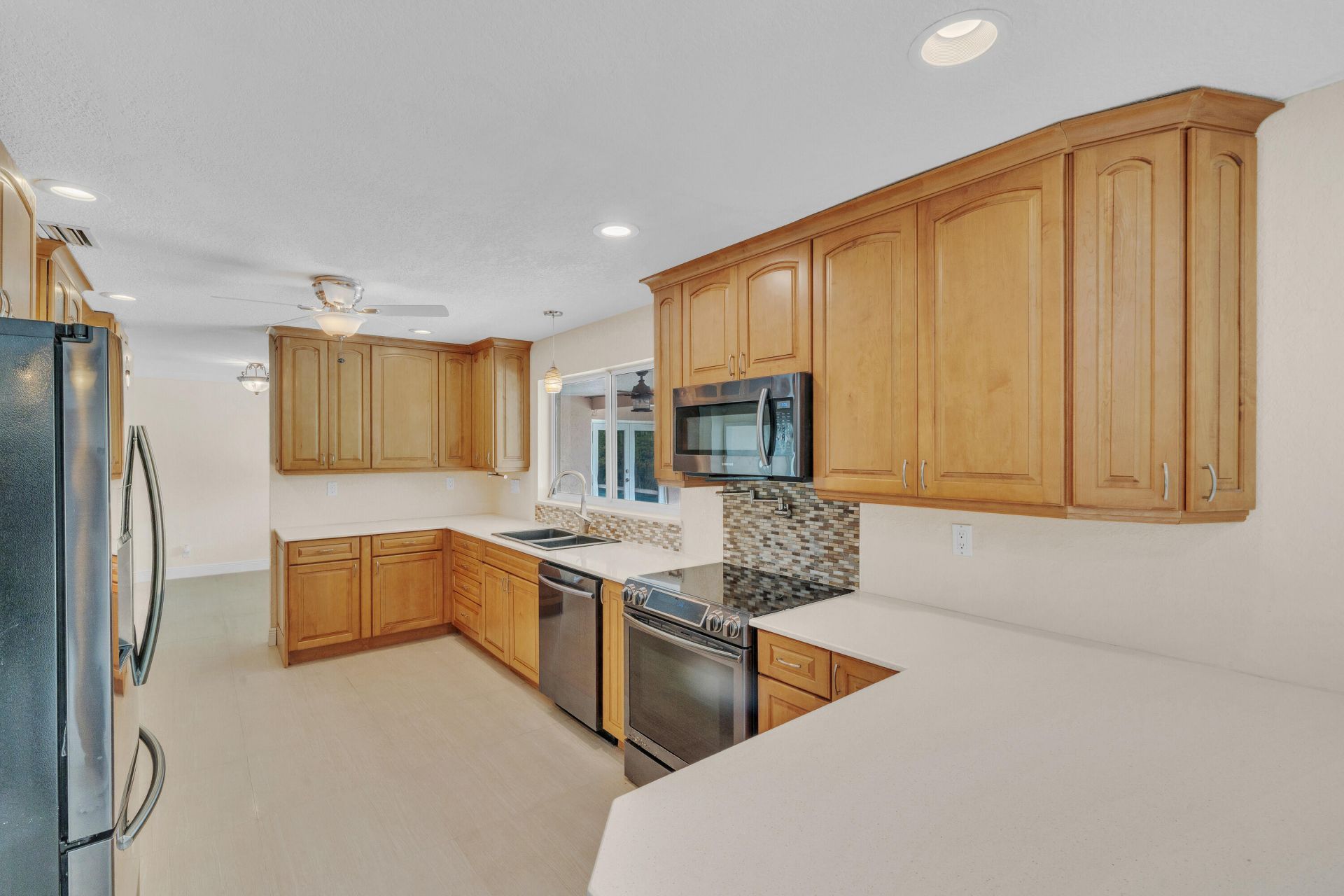 11901 NW 25th Street, Plantation, FL 33323 Photo