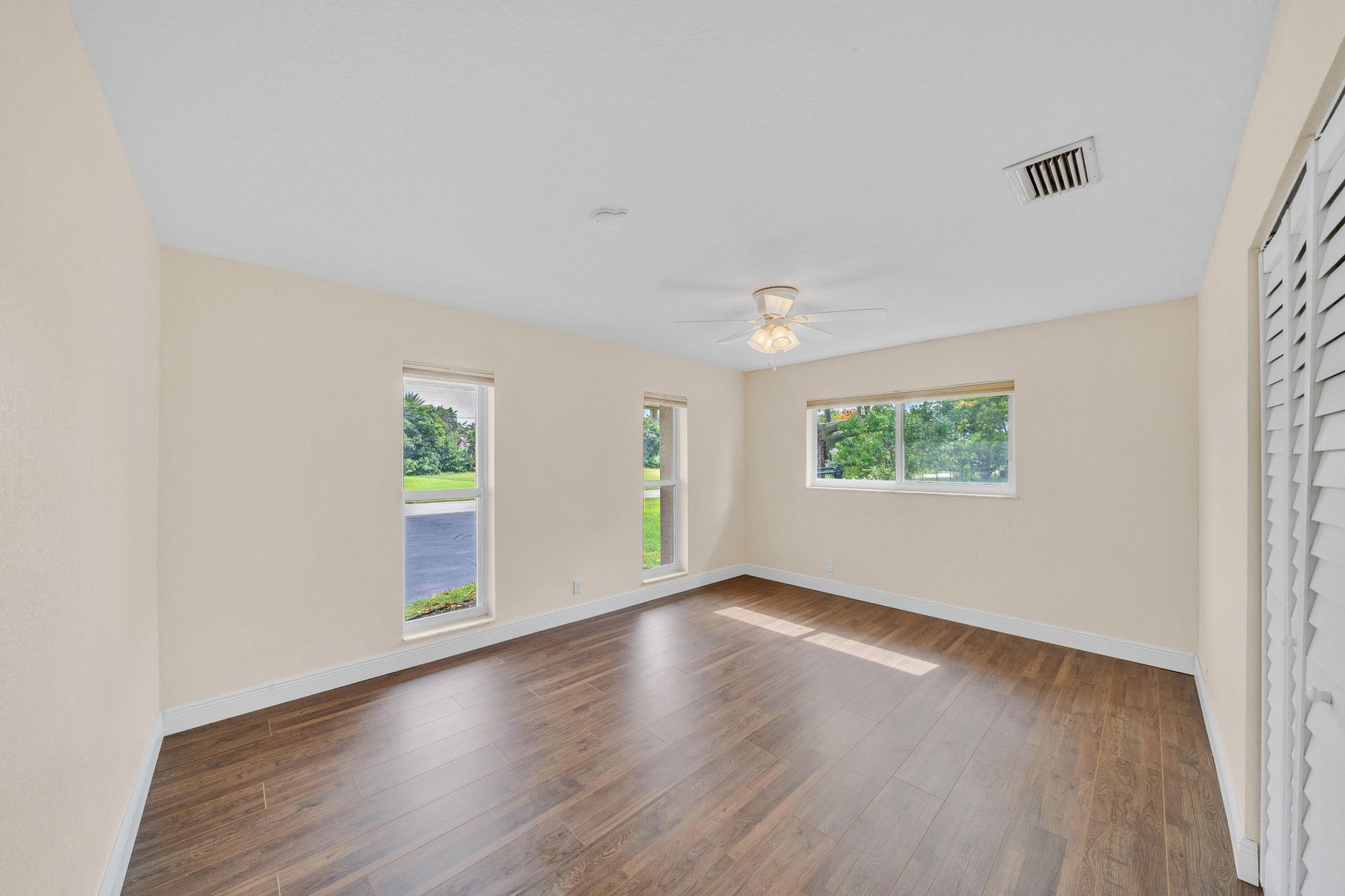 11901 NW 25th Street, Plantation, FL 33323 Photo
