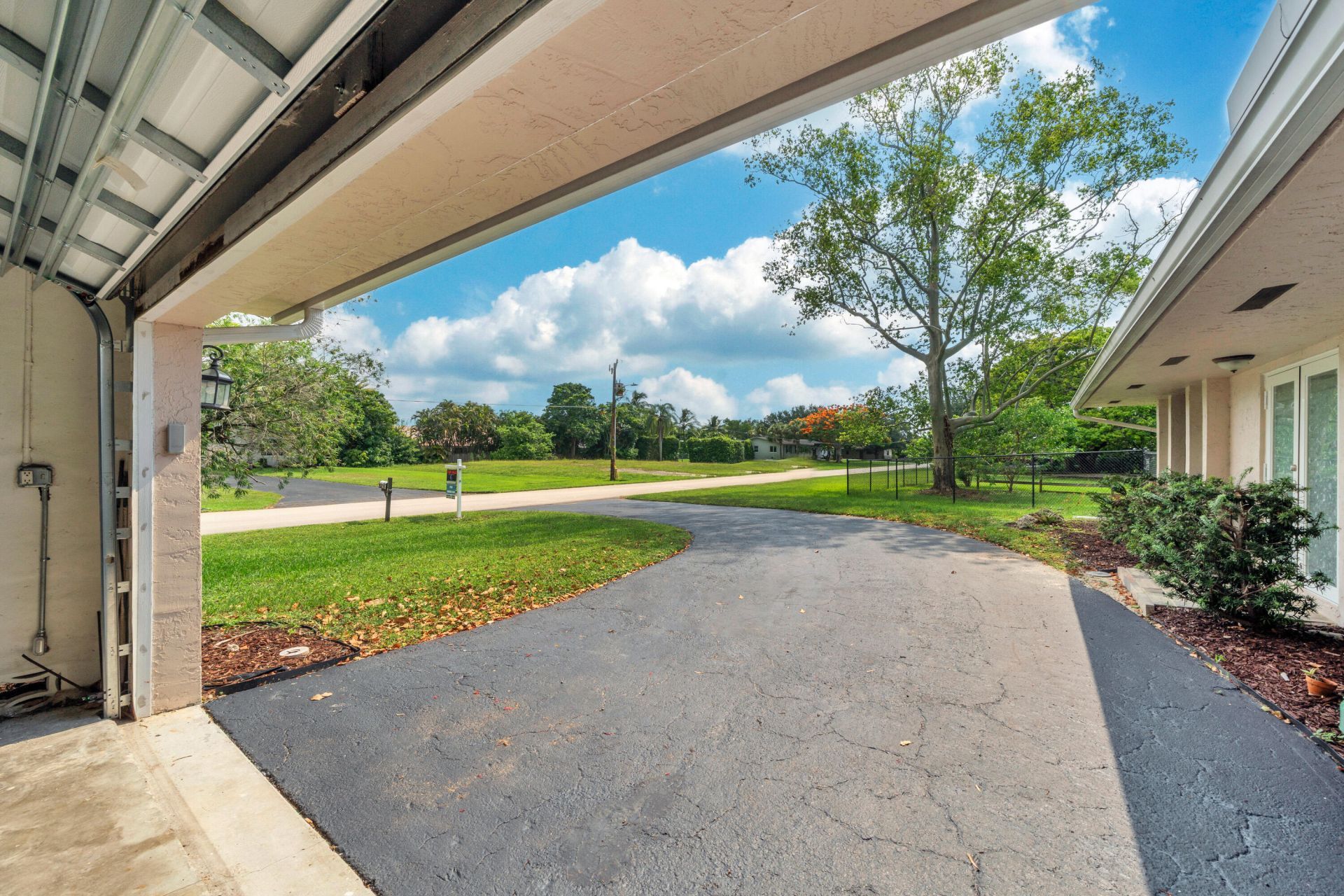 11901 NW 25th Street, Plantation, FL 33323 Photo