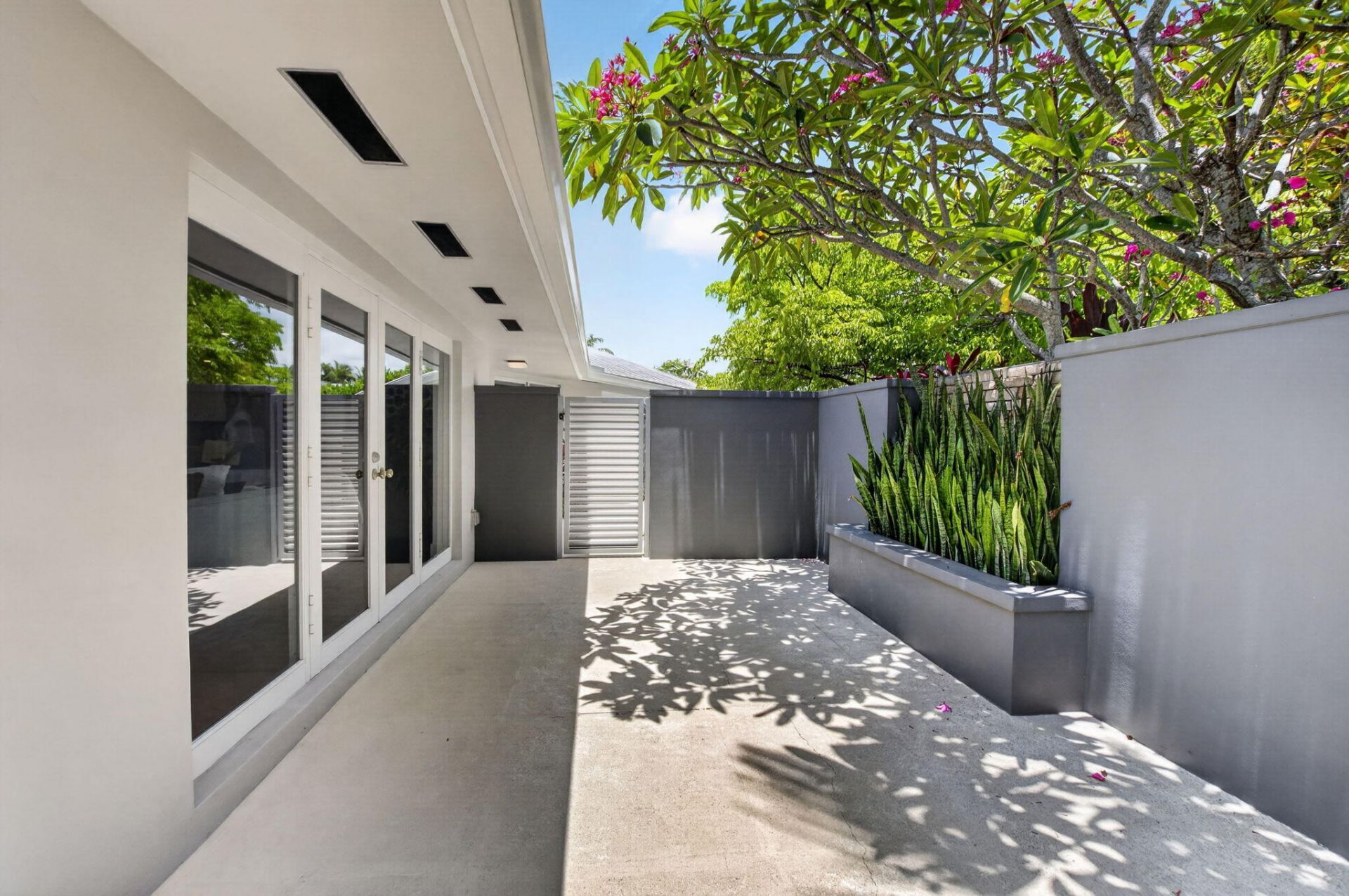 2006 NW 3rd Avenue, Delray Beach, FL 33444 Photo