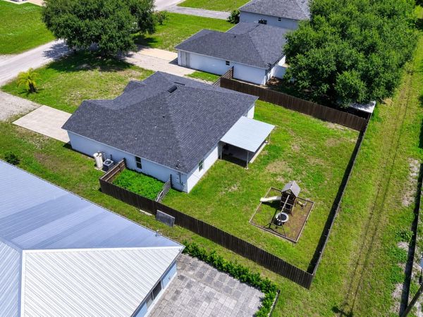 7726 102nd Avenue, Vero Beach, FL 32967