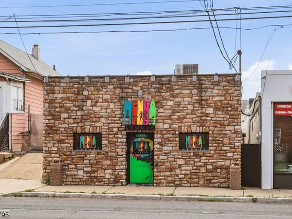 1906 E Saint Georges Ave, Linden, NJ 07036