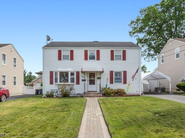 126 18Th Ave, Elmwood Park, NJ 07407