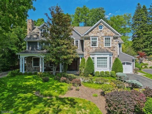 19 Hilltop Rd, Millburn, NJ 07078