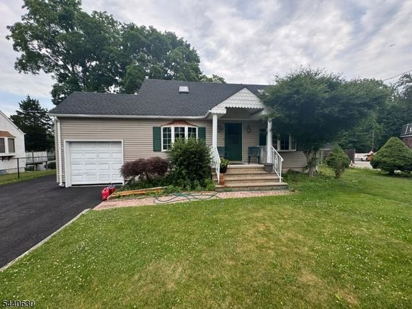 84 Roosevelt Ave, Butler, NJ 07405